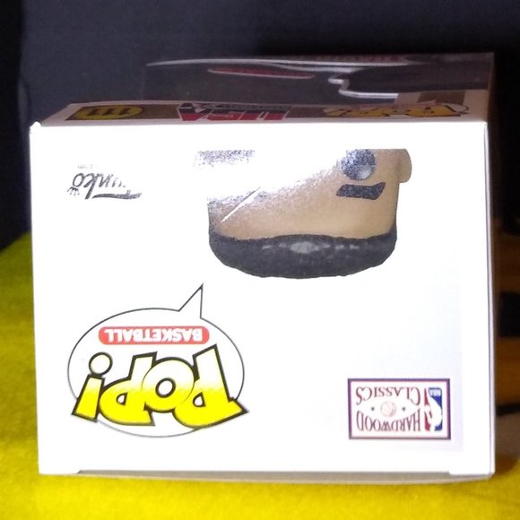 David Robinson Team USA Hardwood Classics Target Exclusive Funko Pop 111NIB - Picture 4 of 4